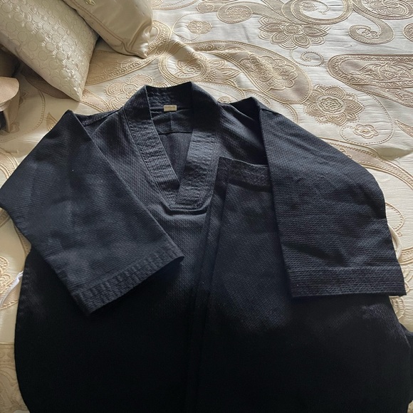 TAEKWONDO/ MARTIAL ARTS KIDS SIZE 0 SUIT - Picture 2 of 4